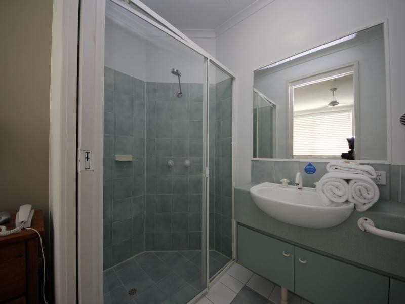 10 Alexandra Avenue, Broadbeach QLD 4218