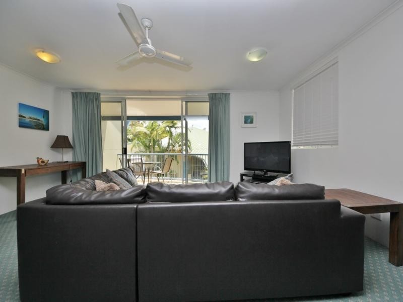 10 Alexandra Avenue, Broadbeach QLD 4218