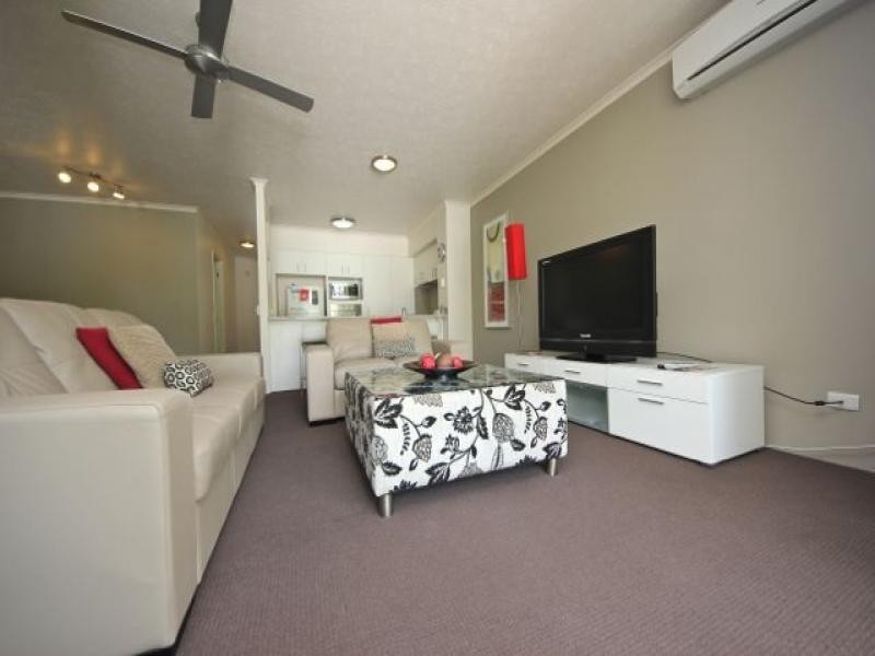 112/10-16 Alexandra Avenue, Broadbeach QLD 4218