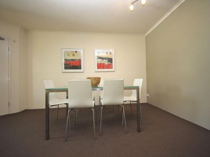 112/10-16 Alexandra Avenue, Broadbeach QLD 4218