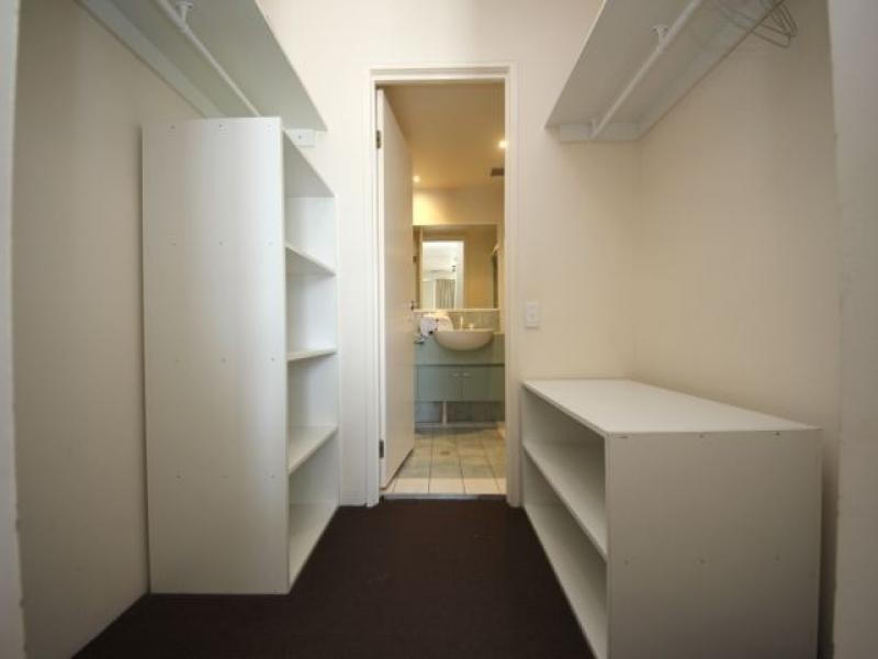 112/10-16 Alexandra Avenue, Broadbeach QLD 4218