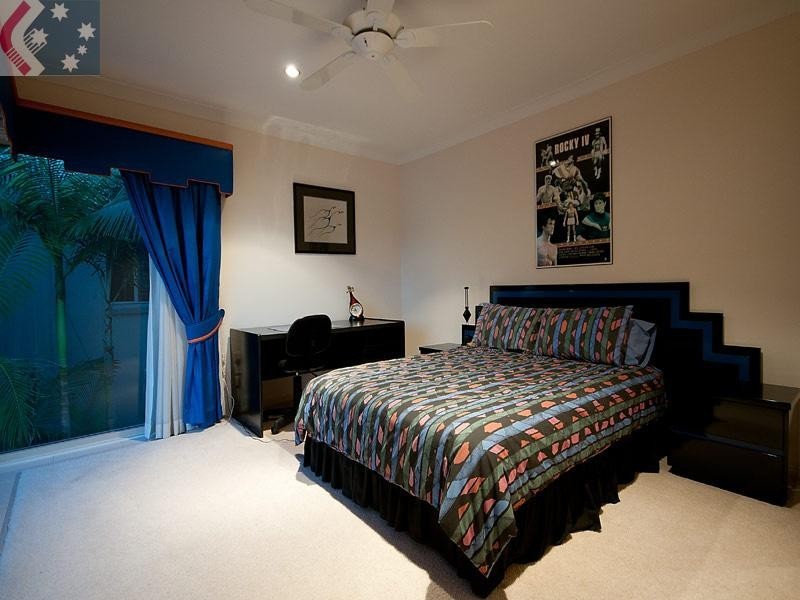 10 San Simeon Drive, Clear Island Waters QLD 4226