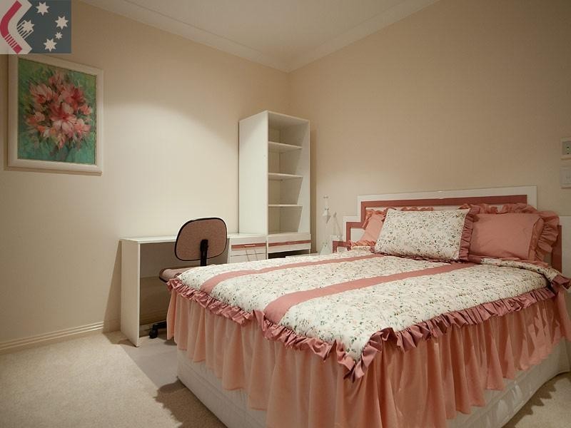 10 San Simeon Drive, Clear Island Waters QLD 4226