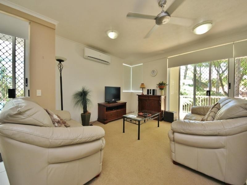 98/16 Alexandra Avenue, Broadbeach QLD 4218