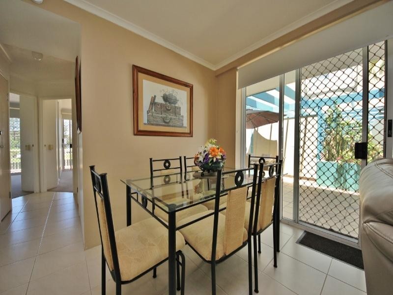 98/16 Alexandra Avenue, Broadbeach QLD 4218