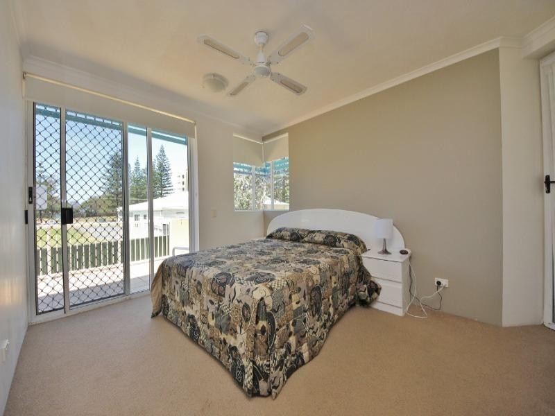 98/16 Alexandra Avenue, Broadbeach QLD 4218