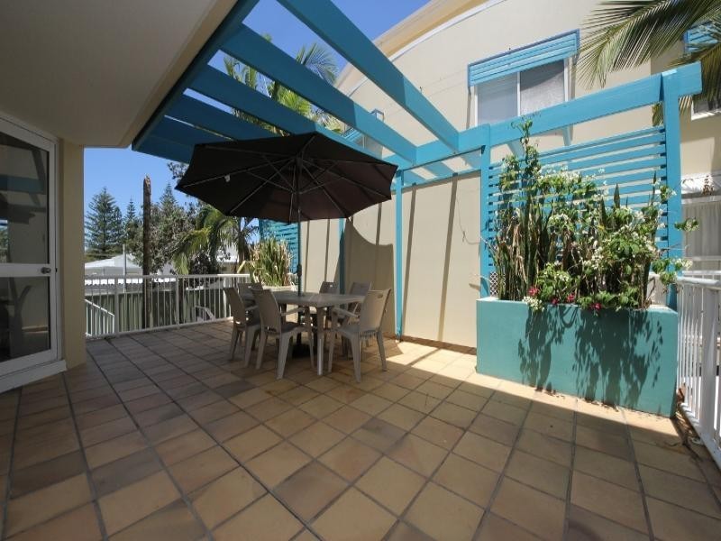 98/16 Alexandra Avenue, Broadbeach QLD 4218