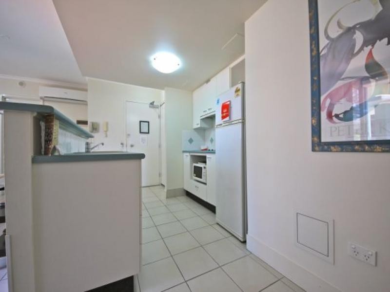 102/30 Surf Parade, Broadbeach QLD 4218