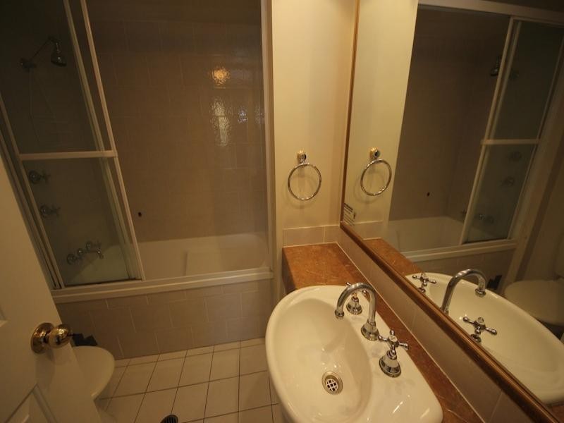 3017/2632 GOLD COAST HIGHWAY, Broadbeach QLD 4218