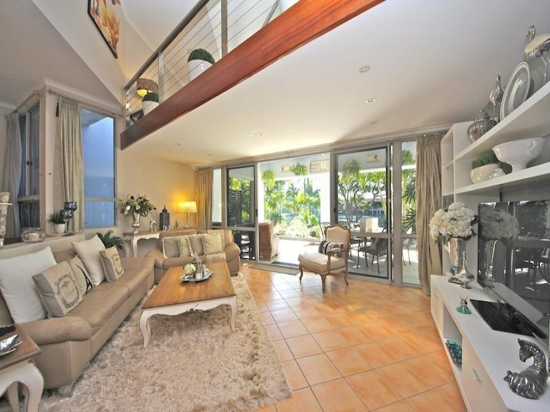 125 Santa Cruz Blvd, Clear Island Waters QLD 4226