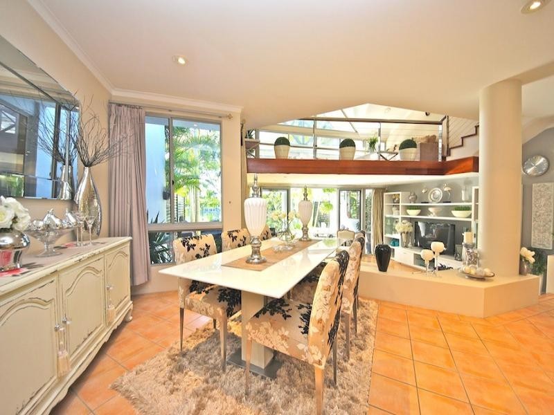 125 Santa Cruz Blvd, Clear Island Waters QLD 4226
