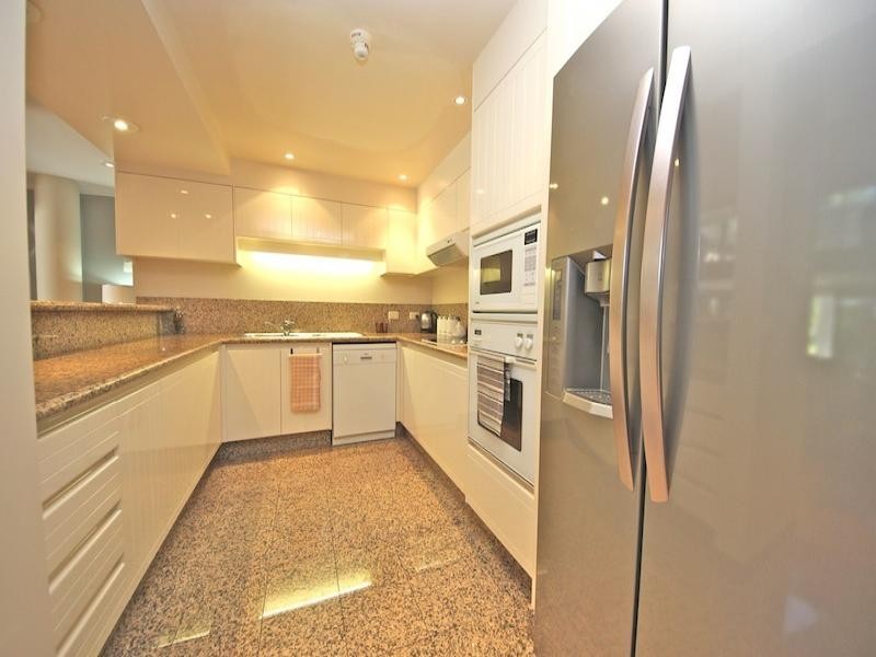 125 Santa Cruz Blvd, Clear Island Waters QLD 4226