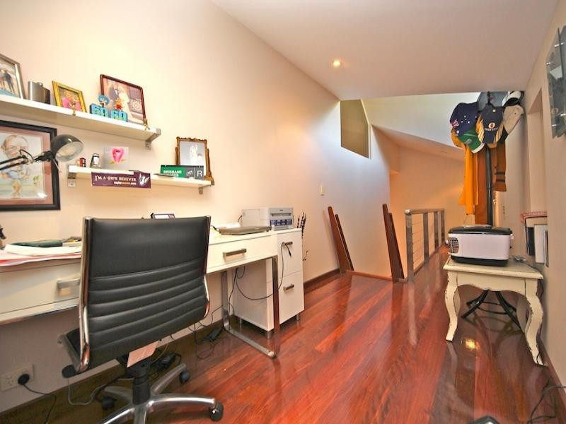 125 Santa Cruz Blvd, Clear Island Waters QLD 4226