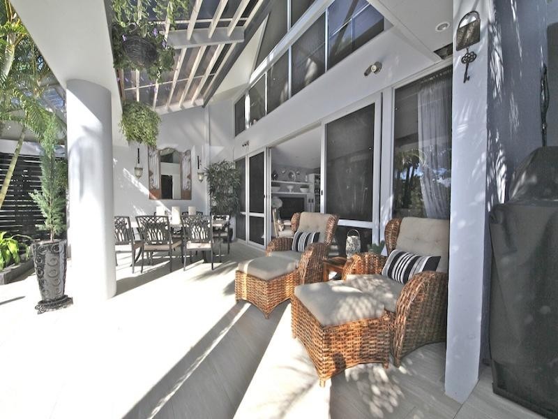 125 Santa Cruz Blvd, Clear Island Waters QLD 4226