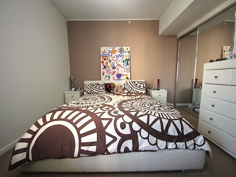 1008/22 Sierra Grand, Surf Parade, Broadbeach QLD 4218