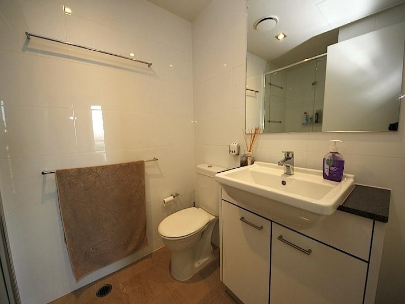 1008/22 Sierra Grand, Surf Parade, Broadbeach QLD 4218