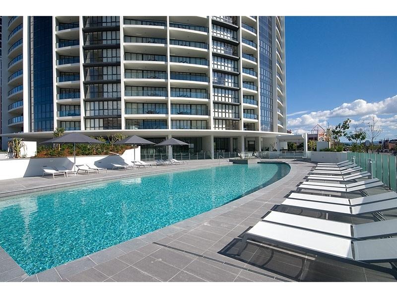 1008/22 Sierra Grand, Surf Parade, Broadbeach QLD 4218