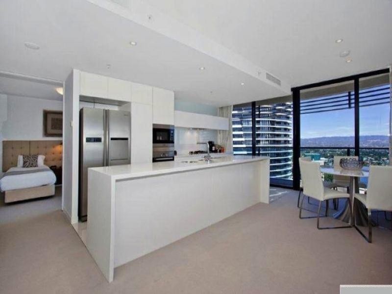 2501/4 Charles Avenue, Broadbeach QLD 4218