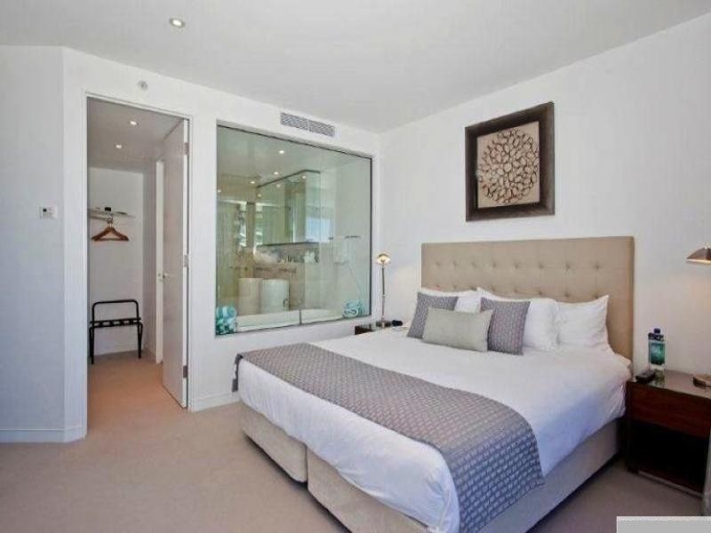 2501/4 Charles Avenue, Broadbeach QLD 4218