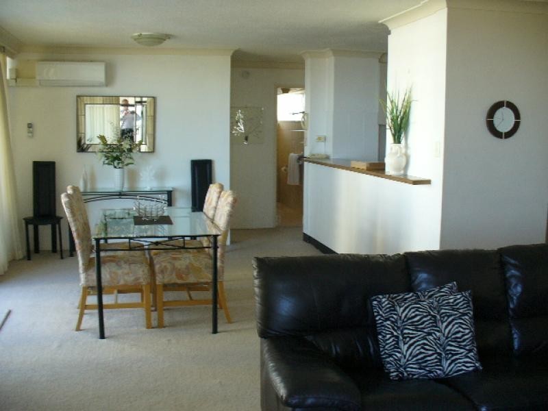 38/153 Old Burleigh Road, Broadbeach QLD 4218