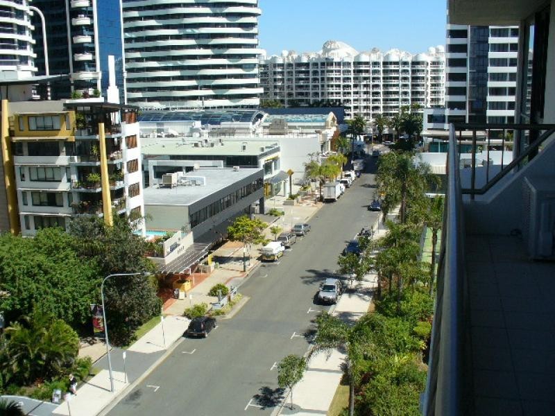 38/153 Old Burleigh Road, Broadbeach QLD 4218