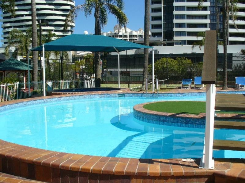 38/153 Old Burleigh Road, Broadbeach QLD 4218