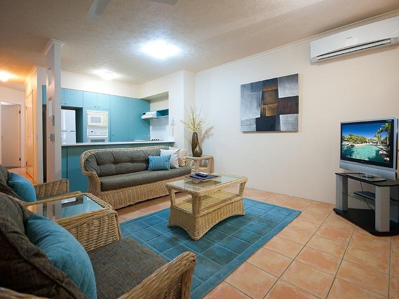 127/10 Alexandra Avenue, Broadbeach QLD 4218