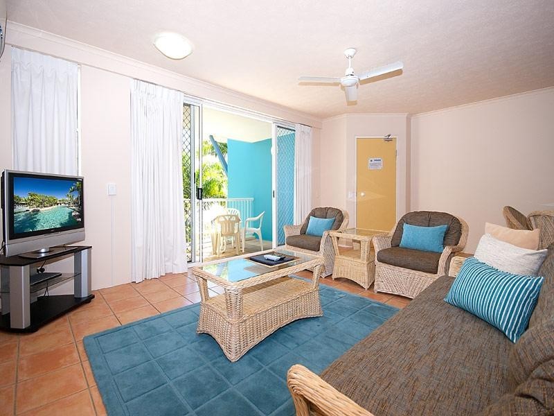 127/10 Alexandra Avenue, Broadbeach QLD 4218