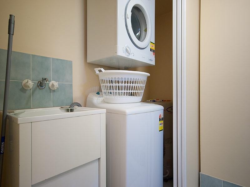 127/10 Alexandra Avenue, Broadbeach QLD 4218