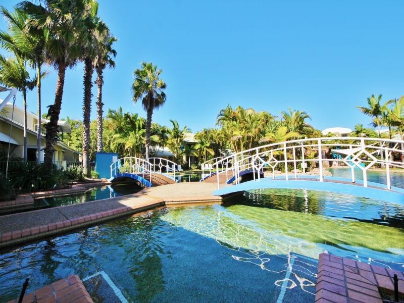 127/10 Alexandra Avenue, Broadbeach QLD 4218