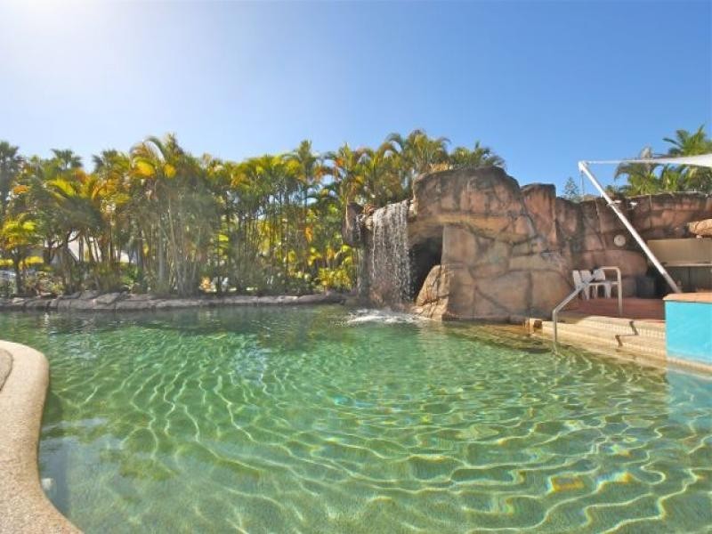 127/10 Alexandra Avenue, Broadbeach QLD 4218