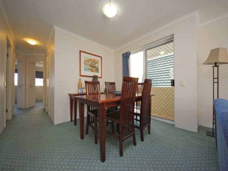 144/10-16 Alexandra Avenue, Broadbeach QLD 4218