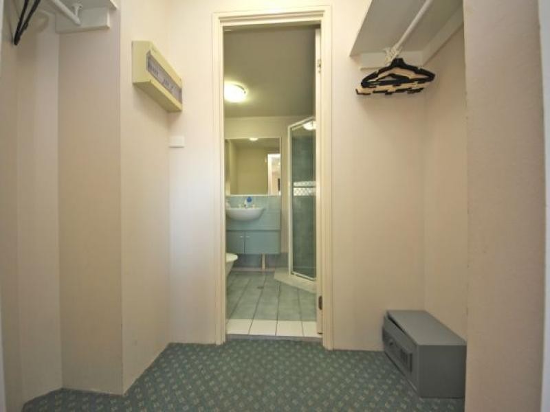 144/10-16 Alexandra Avenue, Broadbeach QLD 4218