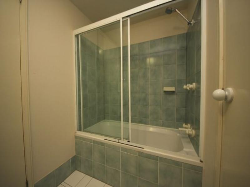 144/10-16 Alexandra Avenue, Broadbeach QLD 4218