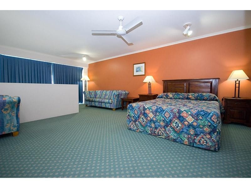 67/16 Alexandra Avenue, Broadbeach QLD 4218