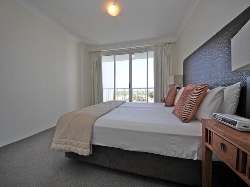 3075/2623 Gold Coast Highway, Broadbeach QLD 4218