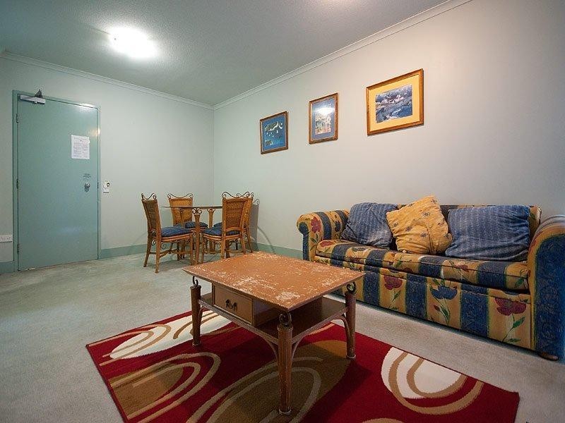 805/30 Surf Parade, Broadbeach QLD 4218