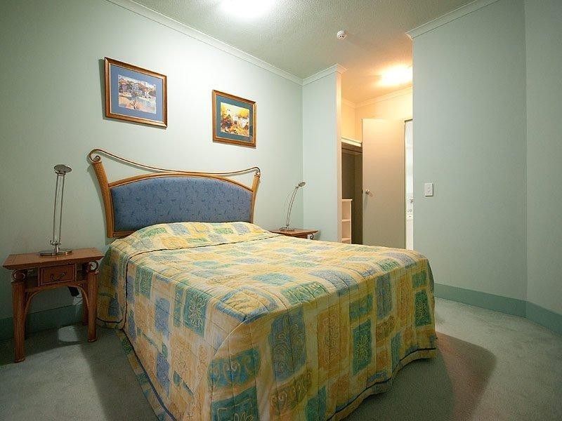 805/30 Surf Parade, Broadbeach QLD 4218