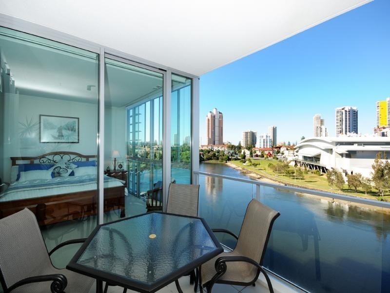 1404/33 TE Peters Drive, Broadbeach Waters QLD 4218