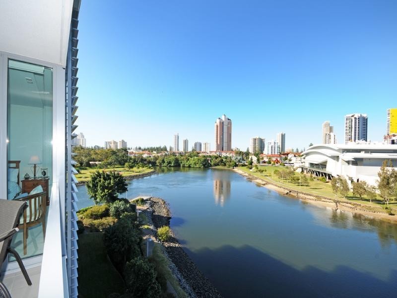 1404/33 TE Peters Drive, Broadbeach Waters QLD 4218