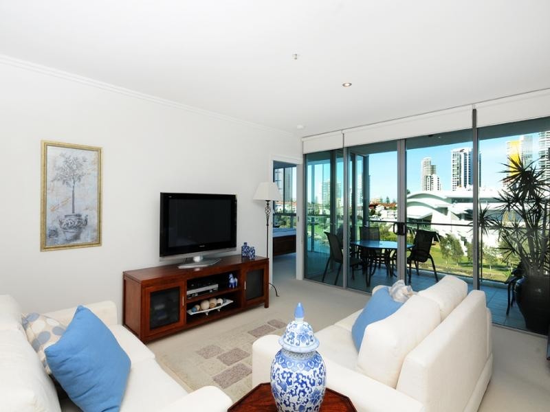 1404/33 TE Peters Drive, Broadbeach Waters QLD 4218