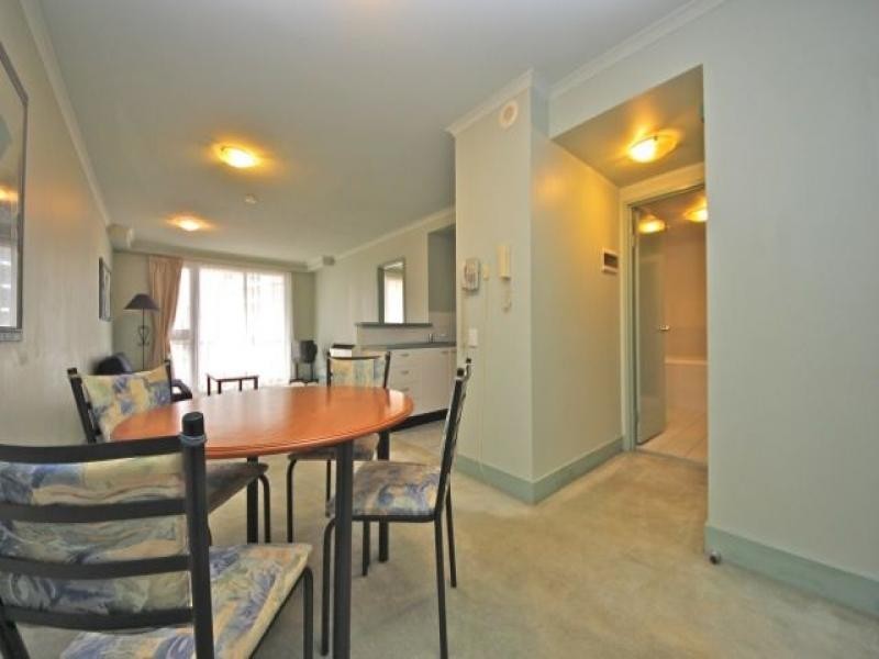 30 Surf Parade, Broadbeach QLD 4218