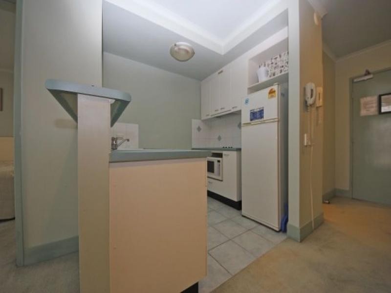 30 Surf Parade, Broadbeach QLD 4218