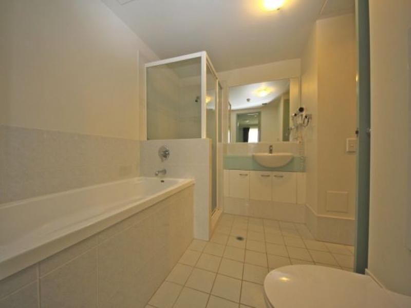 30 Surf Parade, Broadbeach QLD 4218