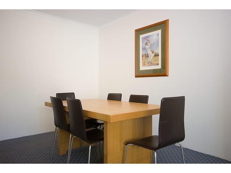 124/16 Alexandra Avenue, Broadbeach QLD 4218