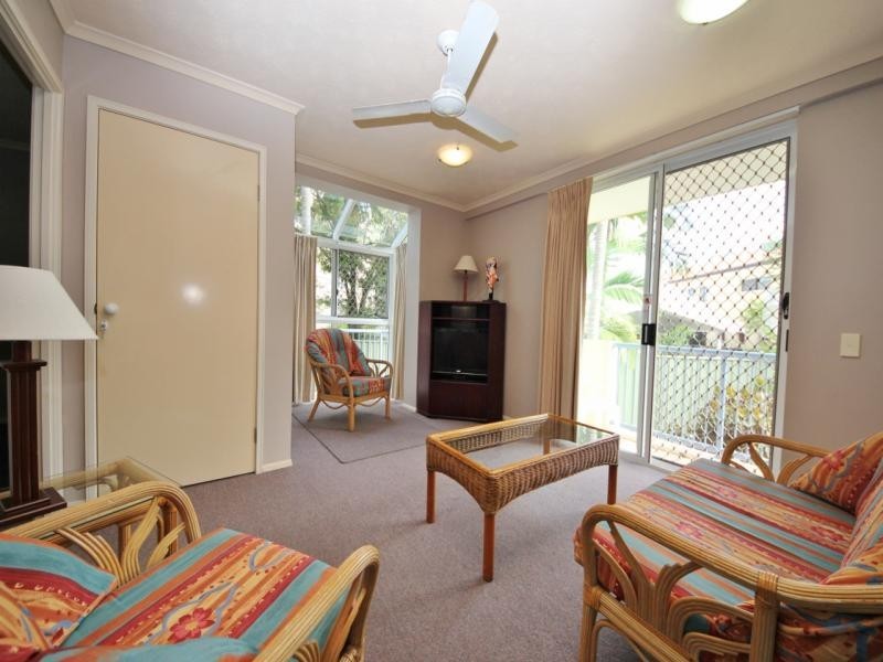15/10 alexandra Avenue, Broadbeach QLD 4218