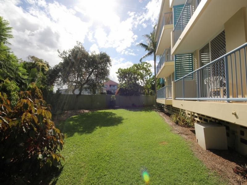 15/10 alexandra Avenue, Broadbeach QLD 4218