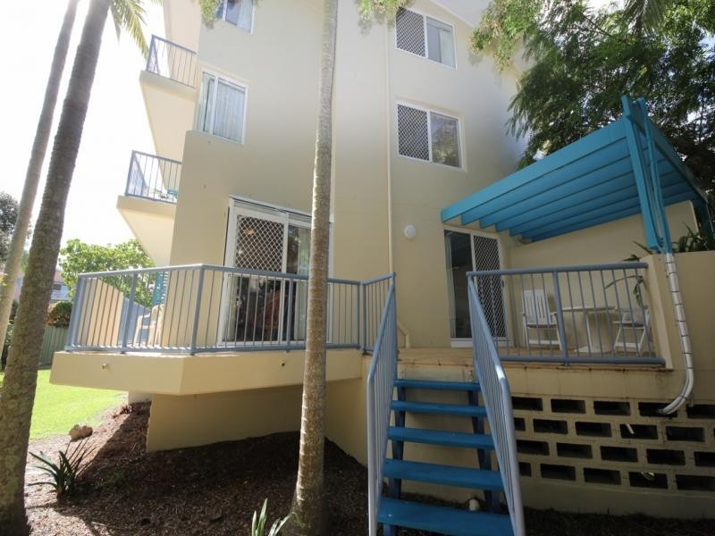 15/10 alexandra Avenue, Broadbeach QLD 4218