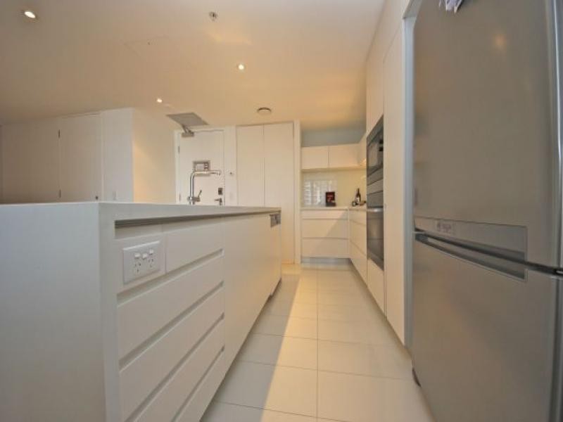 21001/4 Charles Avenue, Broadbeach QLD 4218