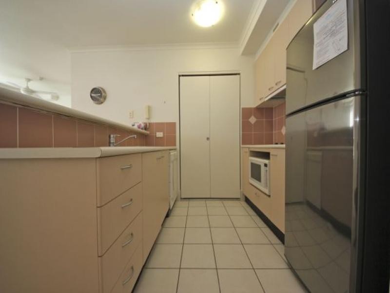 213/30 surf Parade, Broadbeach QLD 4218